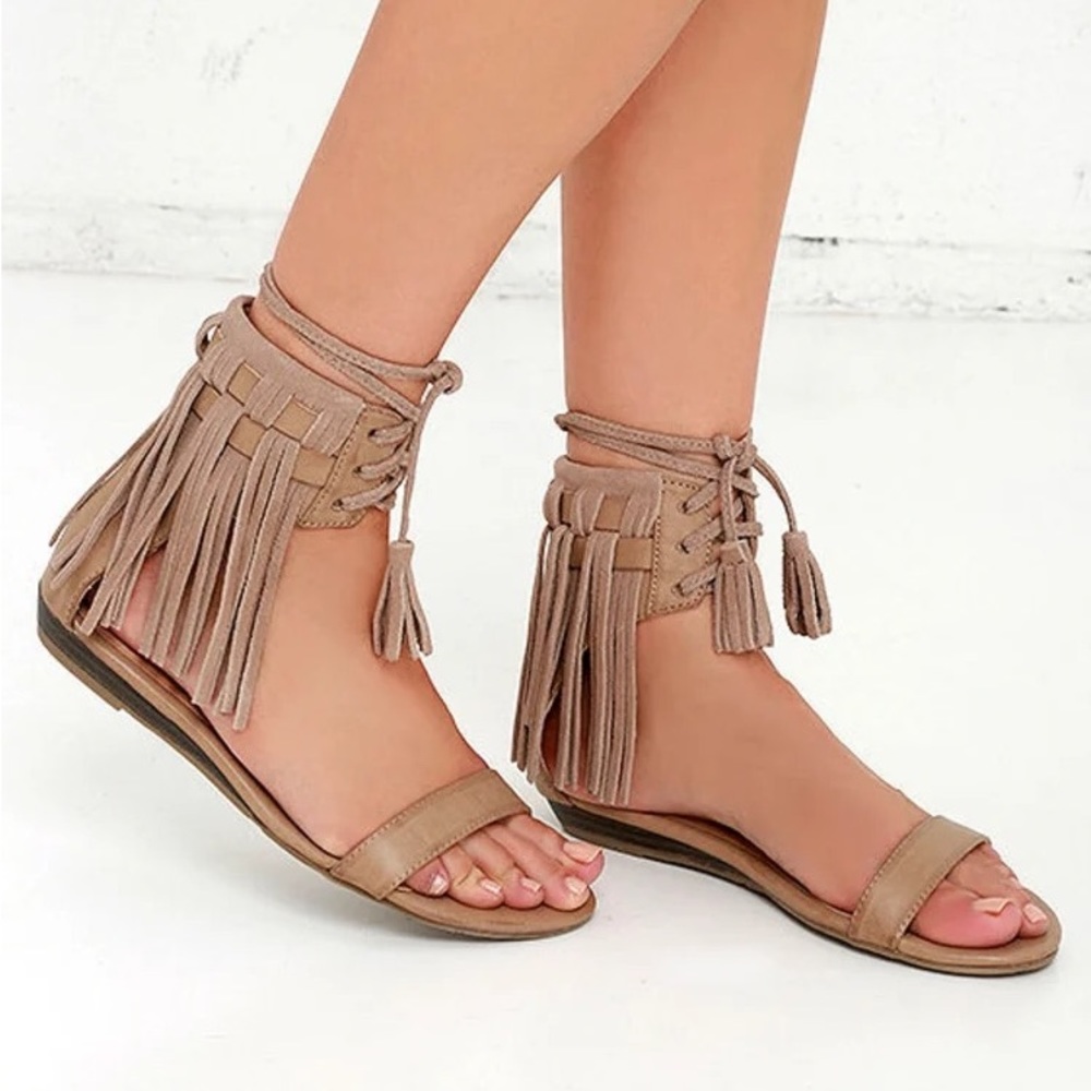 Very Volatile Aubrey Fringe Sandal